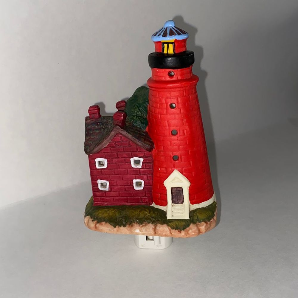 Red lighthouse nightlight, wall outlet, tested, works